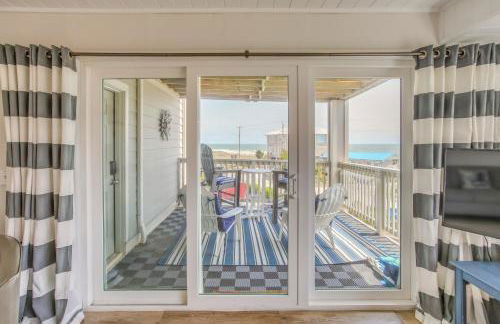 Ocean-View Balcony Carolina Beach Condo! - Foto 5