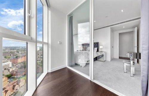 2 BR Apt By Regal Realms Short Lets & Serviced Accommodation London 18th Floor Sky View with Rooftop Access & Gym - Foto 17