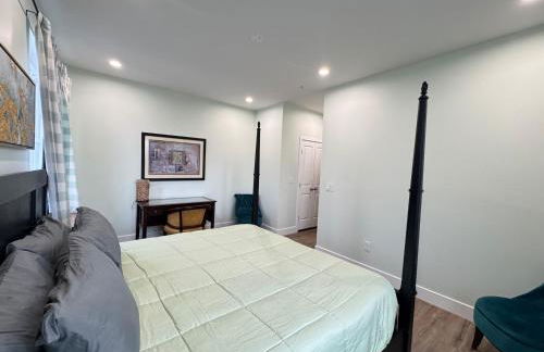 LUX Spacious Townhouse 4BR in DC - Photo 16