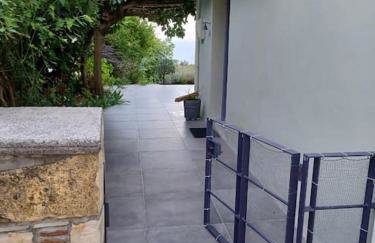 The Arch House - Photo 13