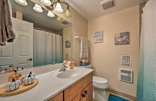 Hot Tub and Deck Secluded Happy Jack Cabin - Foto 17