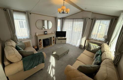 Cuckoo Lodge with Hot Tub at Brickyard Lakes - Foto 4