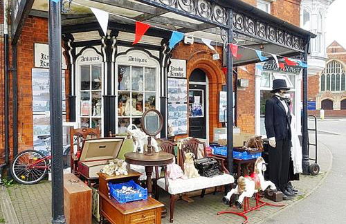 Romantic Cosy Cottage with Beach & Attractions just mins away! Perfect for Couples & Family Stays - Free Parking, Large Garden & Free WiFi - Foto 17