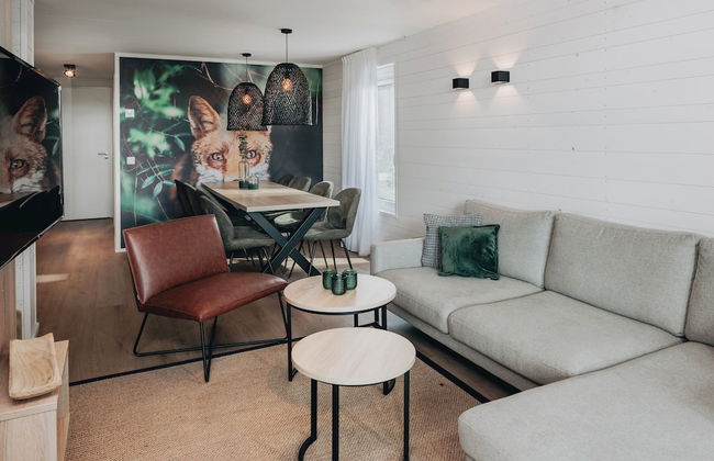 Spacious Villa in Forest Park - Photo 7