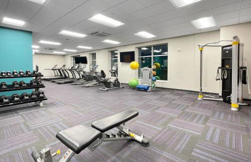 HUGE 2BR Apt Next to Wells Fargo -FREEParking! - Foto 17