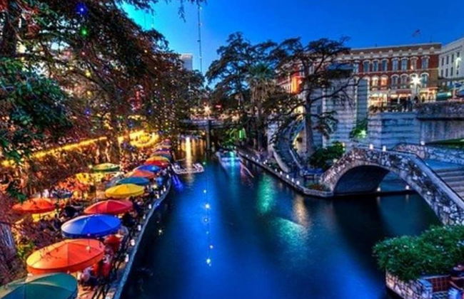 Trendy Historical Home Near Downtown Attractions - Foto 46