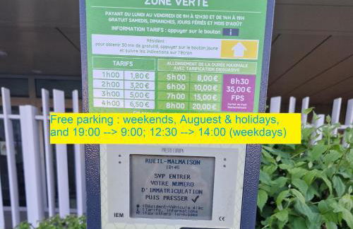 Stylish Stay Near Paris - 850m to Subway RER A - Netflix T1-4P - Foto 30