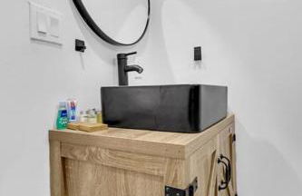 Spacious Retreat with Green Areas 8 ppl - Foto 34