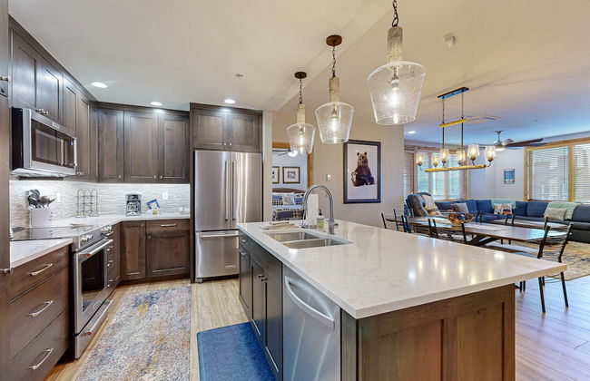 Torian Plum Condominiums - Foto 43