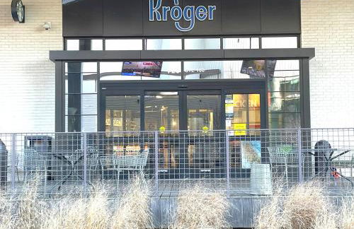 4BR Urban Oasis with Rooftop and Jacuzzi - Foto 48