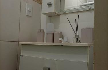 Apartamento espaçoso com 3 quartos para até 6 pessoas, Garagem coberta dentro do condomínio e Check-in Automático via Fechadura com senha - Foto 5