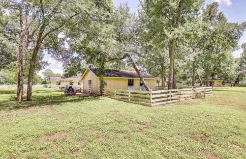 Bright Wallis Cottage with Pergola and Grill! - Foto 26