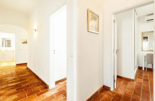 Lovely Very Private Villa with Beautiful Gardens - Foto 25