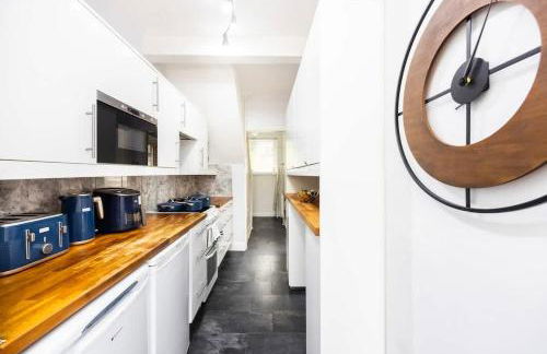 4 Bed , Monthly & Weekly Offers , Ideal For Contractors , Relocation & Leisure Stays - Photo 22