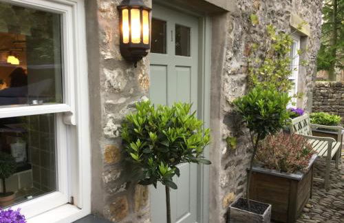 No 1 Fairbank - Photo 1