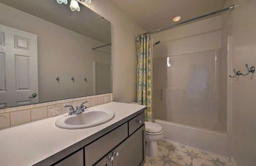 Spacious Lake Stevens Home with Fire Pit, Patio - Foto 19