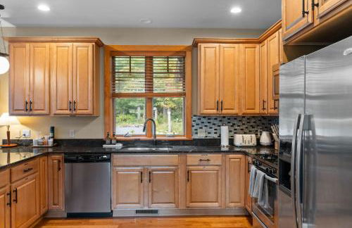 Luxury Chalet, Firepit, Sauna, Pet Friendly, 5 mins to Windham Mtn resort - Foto 158