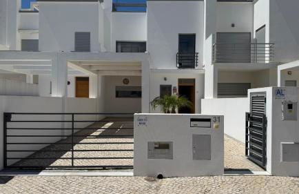 BS House Praia da Lota - Casa à Beira-Mar - Foto 1