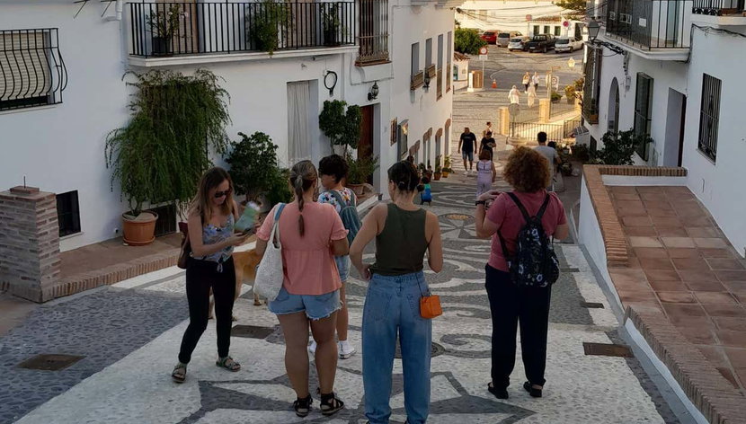 Frigiliana Guided Tour - Photo 2, Stroll the streets of Frigiliana