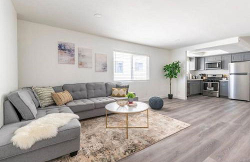 City Retreat Minutes to DT - Foto 10