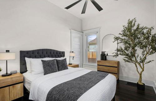 The Wild Peony Walk to Old Town FC and CSU Campus - Foto 14