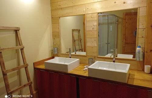 Logis Saint Roch - Photo 17