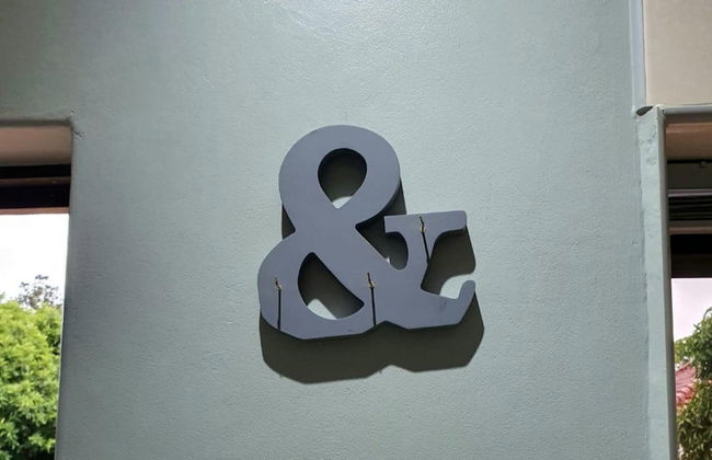 Posh 3 Bed Guesthouse in Hillside With Pool - 2039 - Foto 3