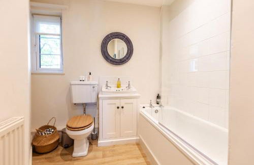 Stable Flat on Gorgeous Rural Farm - Photo 6