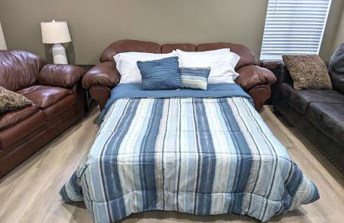 Cute Spacious Home - Photo 32