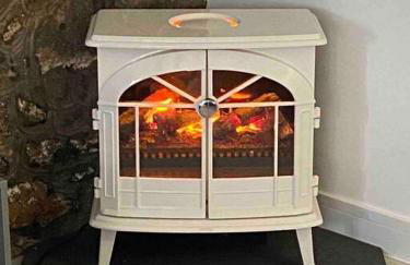 Beautiful renovated former coach house - Photo 27