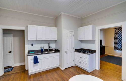 Cozy 1 Bed Historic Elmwood Park-Centennial House - Foto 3