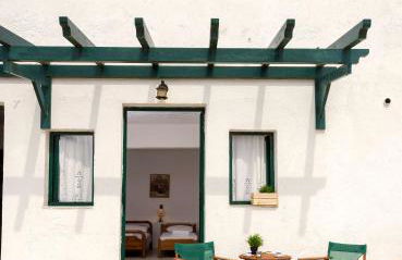 Pahivouni Studios & Suites - Photo 80