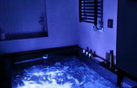 Las Campanas de la Catedral Suite Jacuzzi - Foto 9