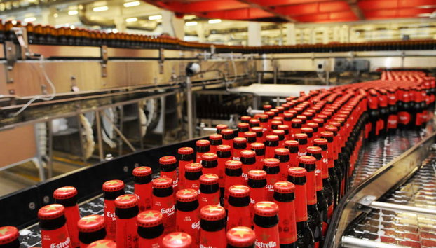 Visita guiada pela Fábrica da Estrella Damm - Foto 3, Engarrafamento da cerveja Estrella Damm