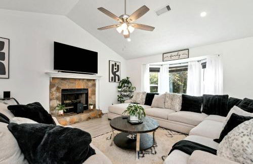 Spacious 5BR Family Retreat Near Mall of GA Sleeps 13 - Foto 33