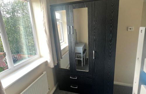 Spacious 3 Bed home situated in a beautiful area - SLEEPS 8 - Foto 3