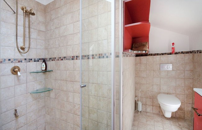 Charming Sunny Haven with Balcony by Sea N Rent - Foto 15