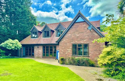 Serene Retreat - Hot Tub - Pool Table - Close to New Forest and Bournemouth Beach - Sleeps 12 - Foto 66