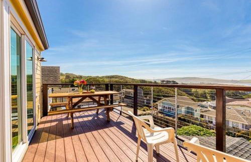 The Lookout! Stunning Views!! Walk to Beach! BBQ! Fast WiFi!! Dog Friendly! - Foto 5