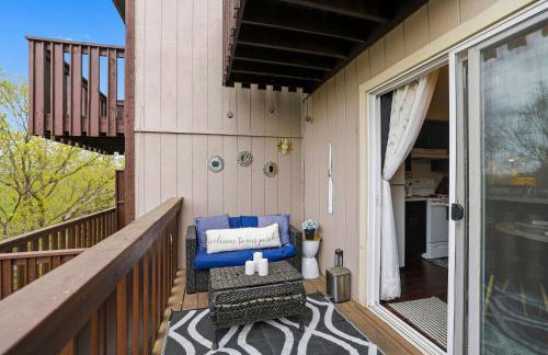 Holiday Island Escape w/ Panoramic Lake Views - Foto 27