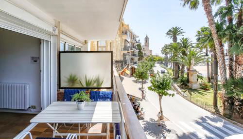 Newly Renovated Beachfront Apartment Ideally Located in Penelope - Foto 5