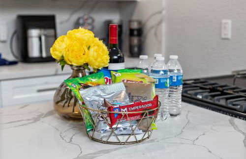 Endless Sunset- Near Beach Surf and Pet Friendly - Photo 9