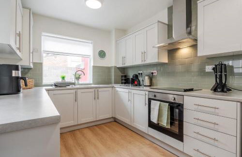 3 Bed House Near Liverpool Parking Sleeps 5 - Foto 32