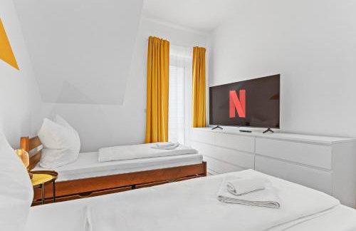 Golden Home with Barbecue, Yoga, Football Table - Photo 25