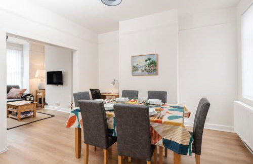 3 Bed House Near Liverpool Parking Sleeps 5 - Foto 29