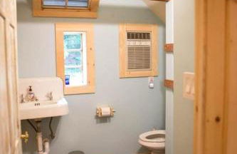 Luxury Barn Rental for a Relaxing Vacation in Maine - Photo 16