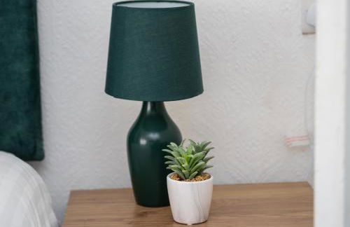 Spacious 3BR Home with Driveway Near NEC & Airport - Foto 34