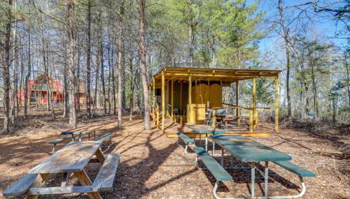 Mtn Cabin 1 Mi to TIEC Outdoor Kitchen and Fire Pit - Foto 3