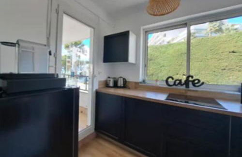 Face à la mer et à 2 pas des plages Juan les Pins 'Tout à pied' - Photo 11