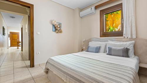 Spetses Center Comfy Apartment - Photo 4